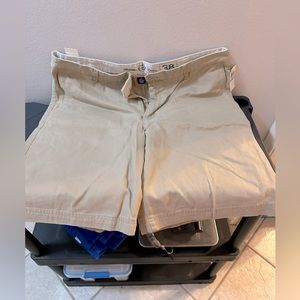 Izod men’s shorts NWT size 38